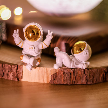 The Levitating Saturn: 360° Floating Bluetooth Speaker & Lamp